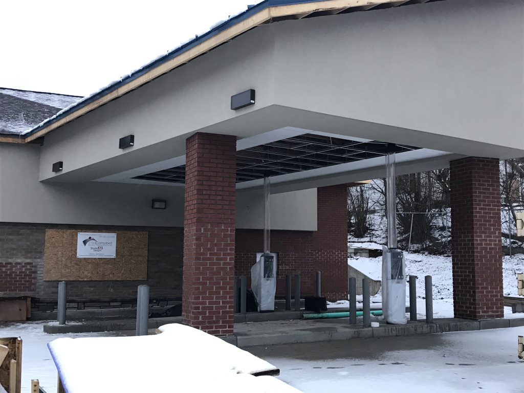 Renovated drive-thru with new pillars and equipment.